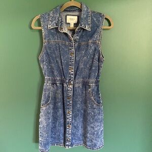 Forever 21 Blue Denim Sleeveless Dress with pockets!